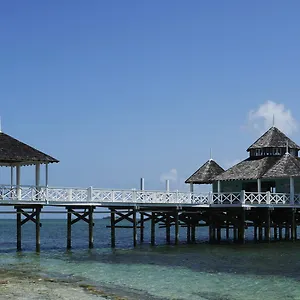 Lodge Kamalame Cay